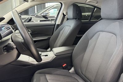 BMW Seria 3 318i Advantage aut