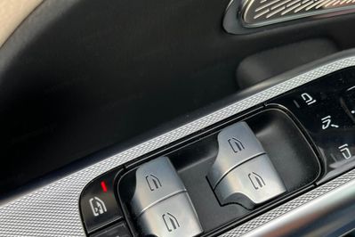 Mercedes Klasa E 200 4-Matic AMG