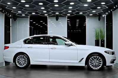 BMW Seria 5 530e iPerformance xDrive Luxury Line sport-aut