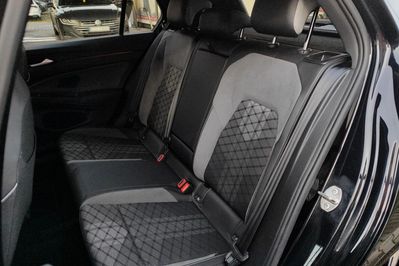 Volkswagen Golf VIII 2.0 TDI R-Line DSG