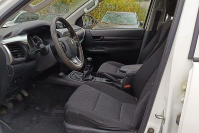 Toyota HiLux Double Cab DLX 4x4