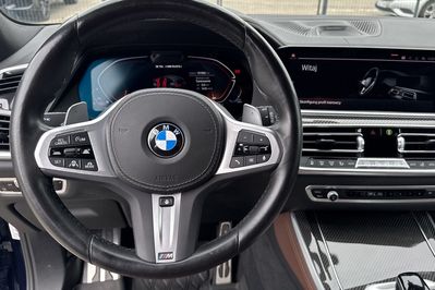 BMW X5 M50i