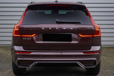 Volvo XC60 B5 AWD Ultra Dark