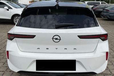 Opel Astra GS  1.2 Turbo AT8