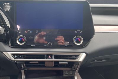 Lexus RX 450h+ Omotenashi 2.5 Hybrid Plug-in