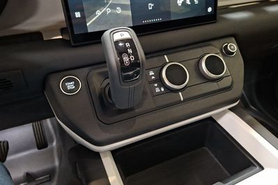 Land Rover Defender 110 Hardtop 3.0 D250 mHEV