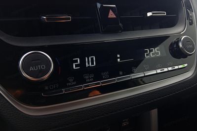 Toyota Corolla Cross 2.0 Hybrid Style