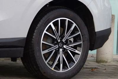 Leapmotor B10 Design Hybrid EV 18,8 kWh