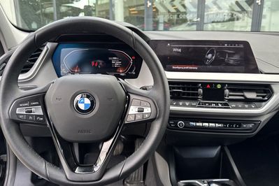 BMW Seria 1 118i Advantage aut