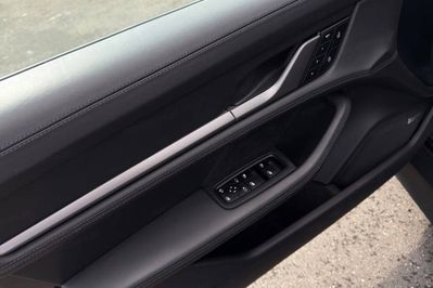 Porsche Taycan 4S Black Edition
