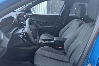 Peugeot 2008 1.2 PureTech  EAT8