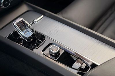 Volvo XC60 T8 Plug-In Hybrid AWD Ultra Black Edition