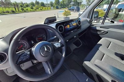 Mercedes Sprinter 317 CDI Długi PRO AUT