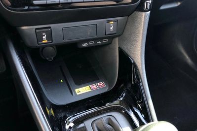Toyota Yaris Hybrid Style