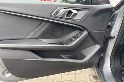 BMW Seria 2 218i Sport Line