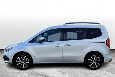 Mercedes T klasa T180d AT