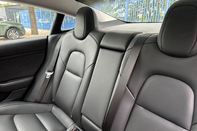 Tesla Model 3 RWD