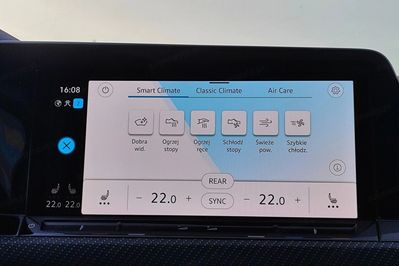 Volkswagen Golf VIII 2.0 TDI R-Line DSG