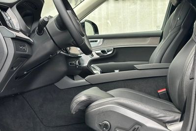 Volvo XC90 T8 AWD Plug-In Hybrid Ultra Dark 7os