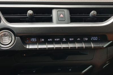 Lexus UX 200 Elegance 2WD