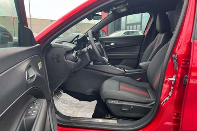 Alfa Romeo Junior 1.2 Ibrida Q4