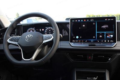 Volkswagen Tiguan Life Plus 2.0 TDI DSG