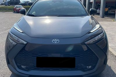 Toyota C-HR Style 2.0 Hybrid Dynamic Force Plug-in