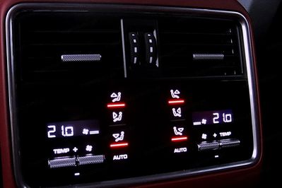 Porsche Cayenne Platinum Edition