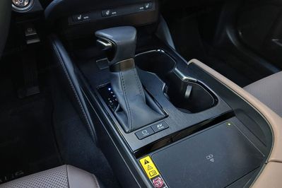 Lexus ES 300h Business Edition