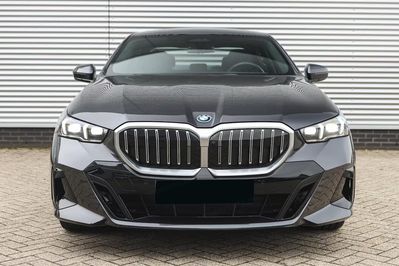 BMW Seria 5 530e xDrive M Sport