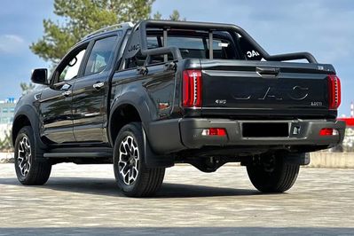 Jac T9 8AT 4x4