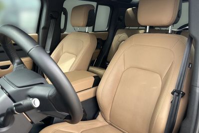 Land Rover Defender 110 D250 X-Dynamic HSE