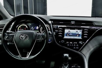 Toyota Camry 2.5 Hybrid Comfort CVT