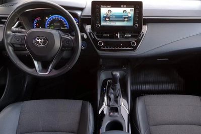 Toyota Corolla 2.0 Hybrid
