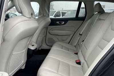 Volvo V60 B4 B Momentum Pro