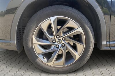 Lexus RX 450h Omotenashi