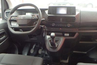 Toyota ProAce Long Active Zabudowa Brygadowa