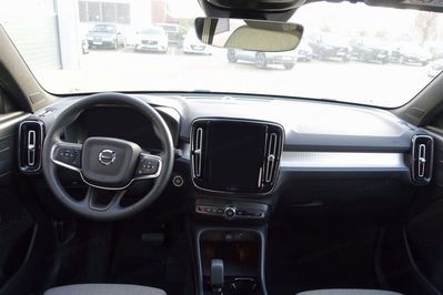 Volvo XC40 B4 Plus Black Edition