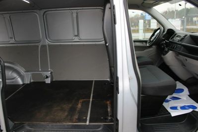 Volkswagen Transporter TDI L2H1 Edition