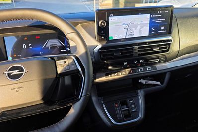 Opel Zafira Life Extra Long L2H1 Business AT8