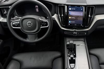 Volvo XC60 B4 B Plus Dark