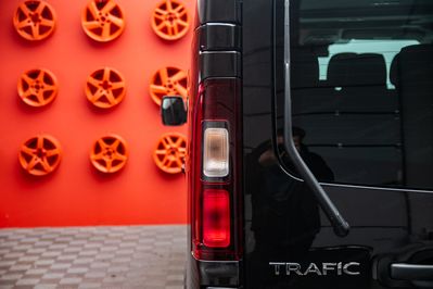 Renault Trafic Kombi L2H1 AT9