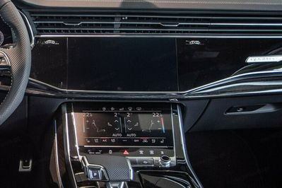 Audi Q8 SQ8 TFSI quattro