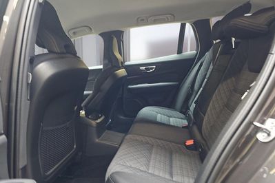 Volvo V60 T6 Plug-In Hybrid AWD Core