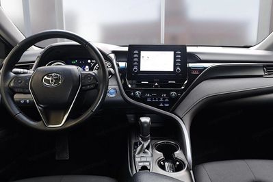 Toyota Camry 2.5 Hybrid Comfort Cvt