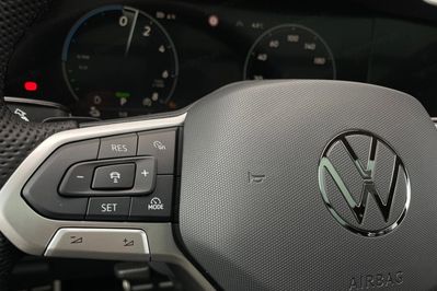 Volkswagen Touareg R 3.0 V6 TFSI eHybrid 4MOTION