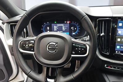 Volvo XC60 B4 B R-Design