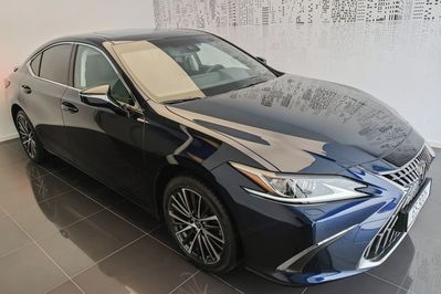 Lexus ES 300h Business Edition 2.5 E-CVT