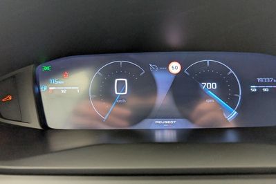 Peugeot 2008 ALLURE 1.2 PureTech