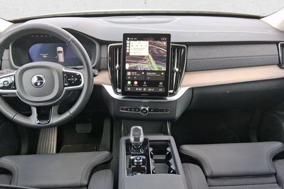 Volvo XC90 B5 B AWD Plus Dark 7os aut